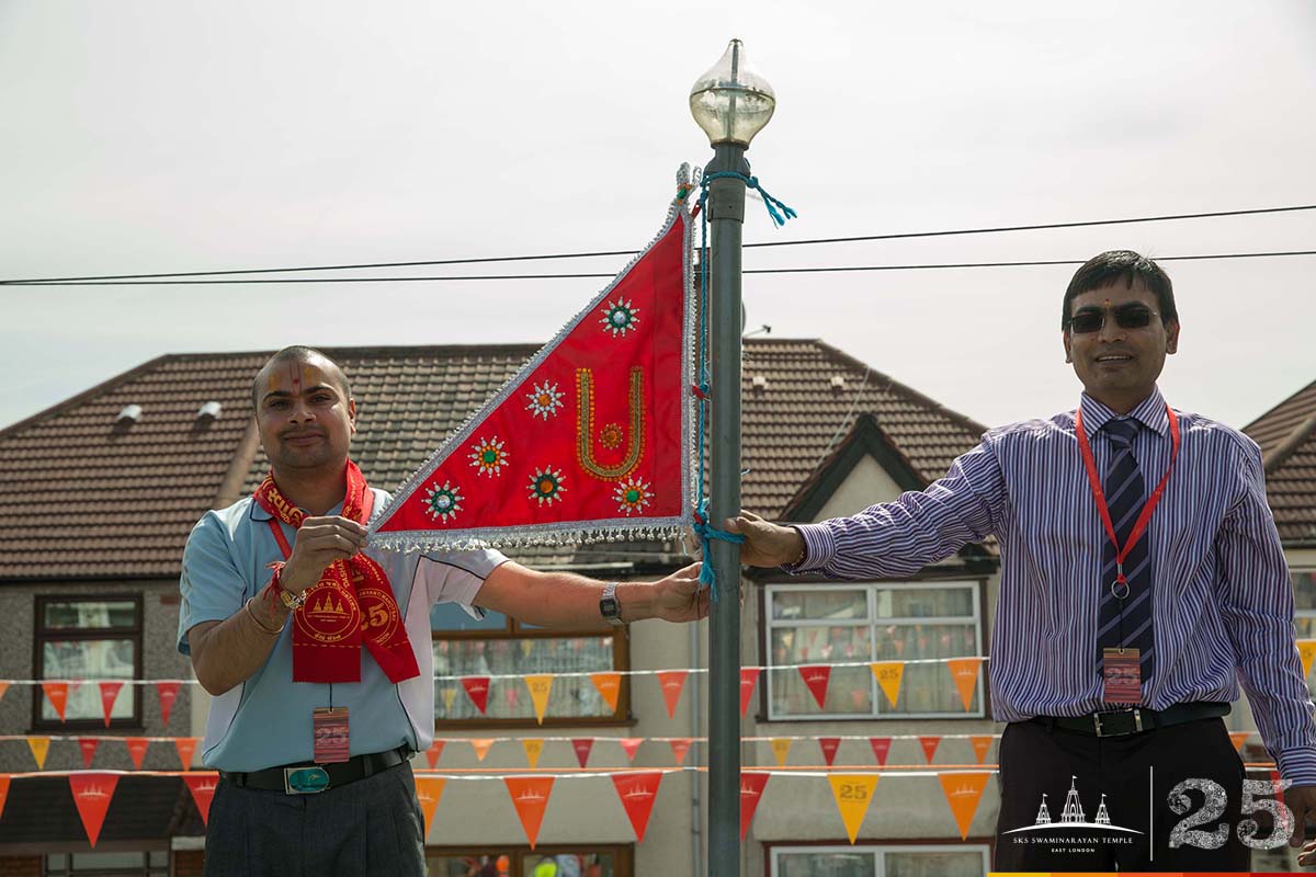 ©1987-2017 SKS Swaminarayan Temple East London